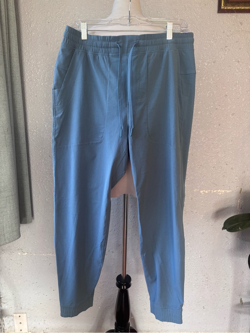 Lululemon Men’s ABC Jogger Light Blue Drawstring Size Large